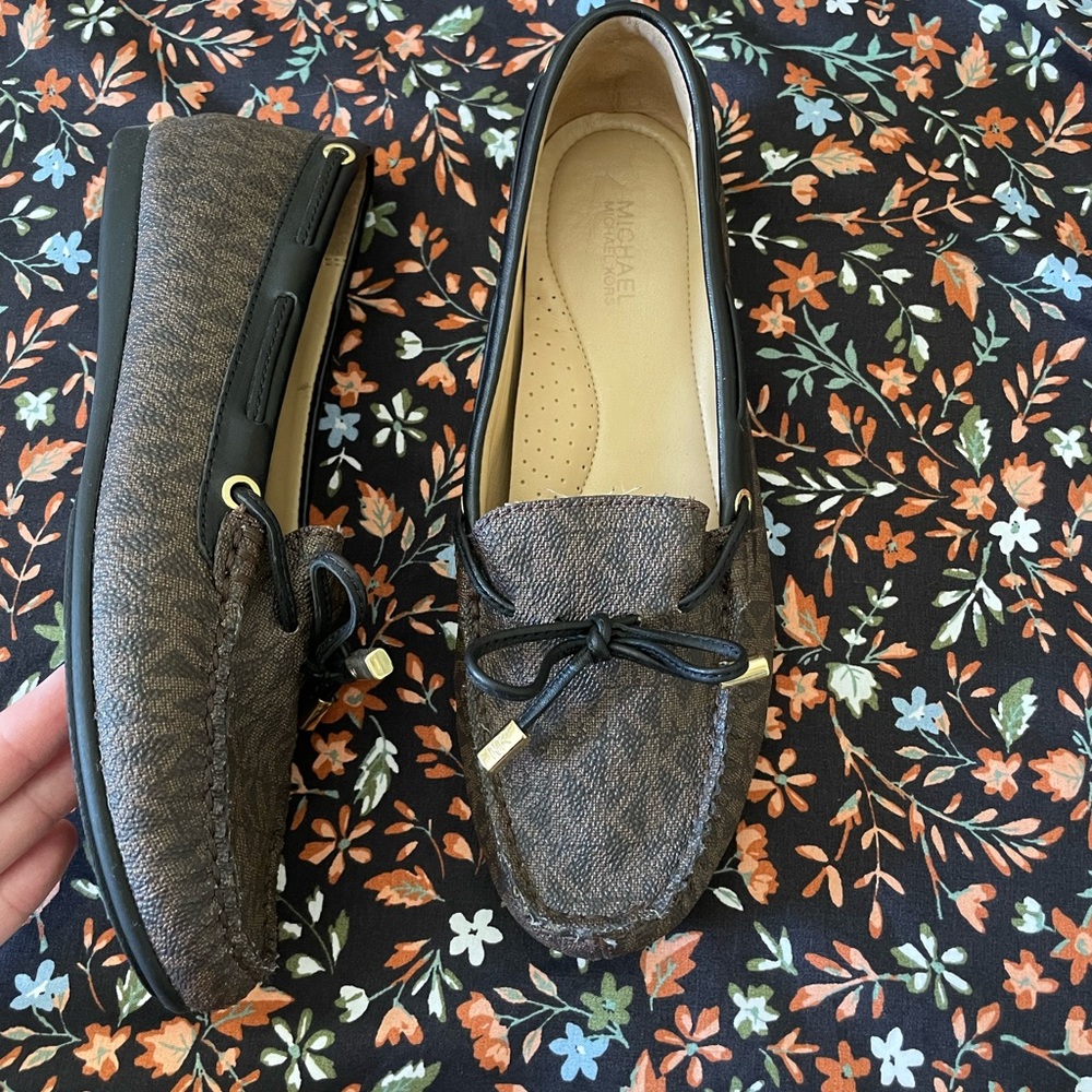 michael kors flats